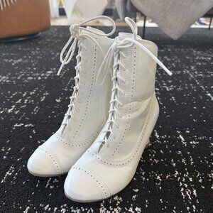 White Victorian Style Boots - Ellie